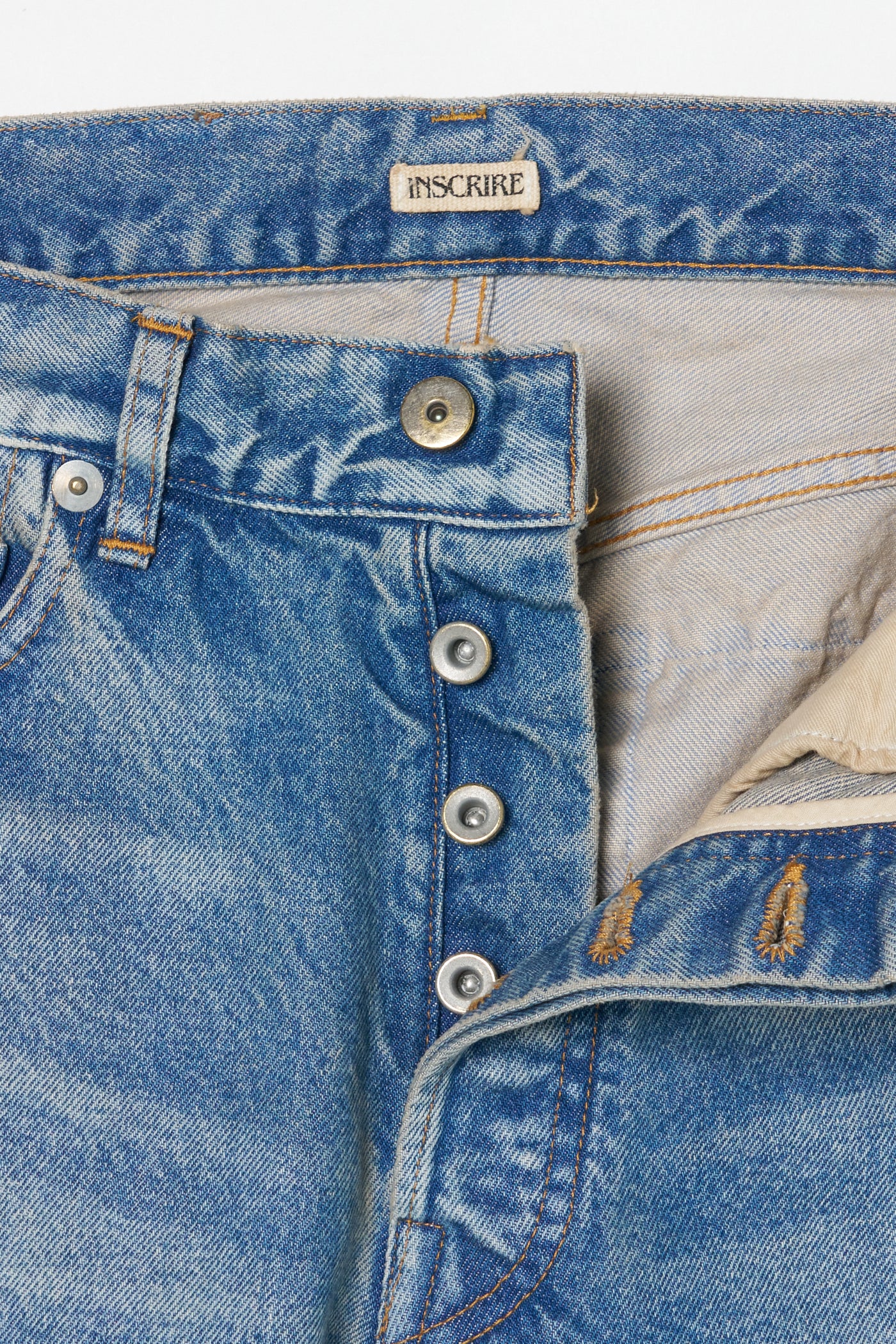 Straight Patch Different Denim – INSCRIRE