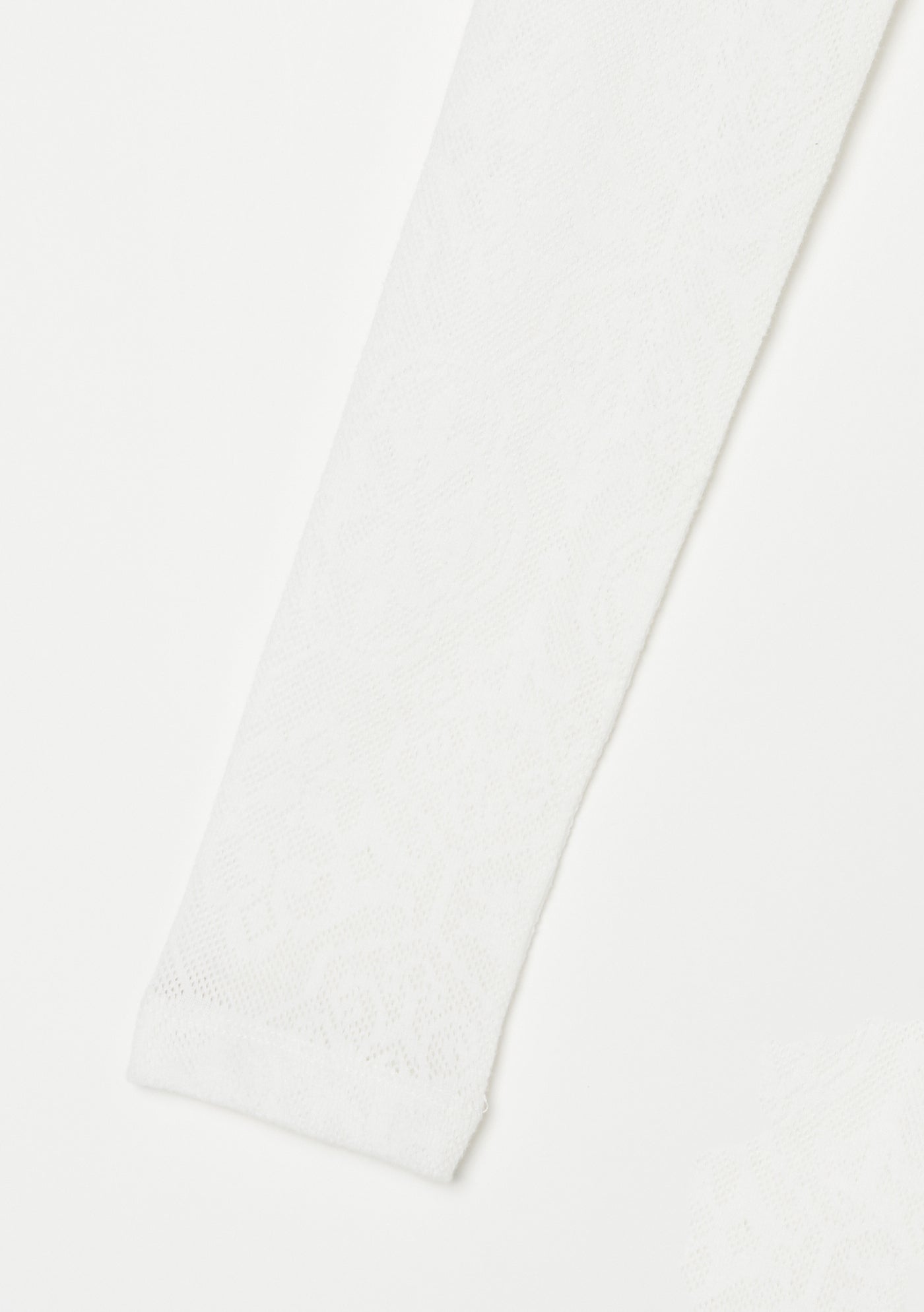 CUT11FlowerLaceLongSleeve_WHIT