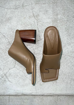 【良品】INSCRIRE 本革 プラットフォーム〈定価39,600円〉 SHOES – INSCRIRE